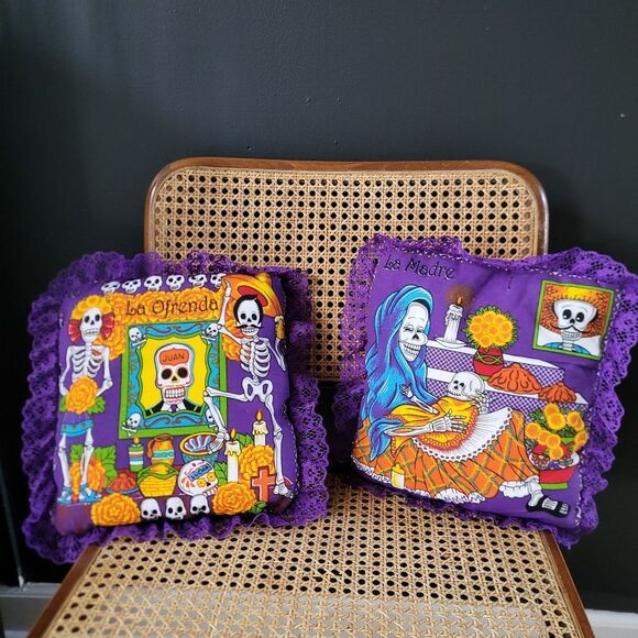 2 Day of the Dead Halloween Lace trim throw pillows 12 x 12 - Picture 1 of 6